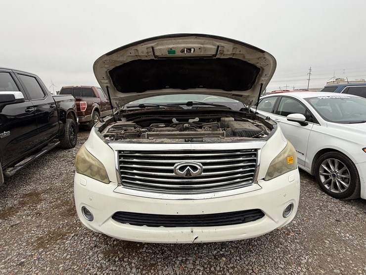 2012-infiniti-qx56-image-52
