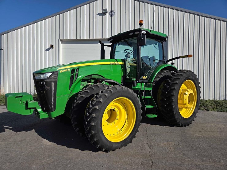 2012-john-deere-8285r-image-3