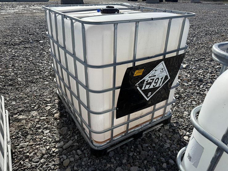 #22630-•-1000-gallon-poly-tank-w/-cage-image-4