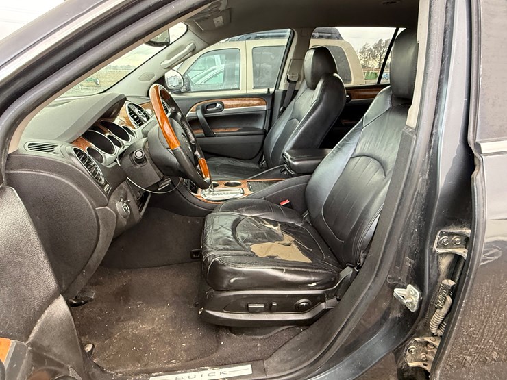 2012-buick-enclave-image-27