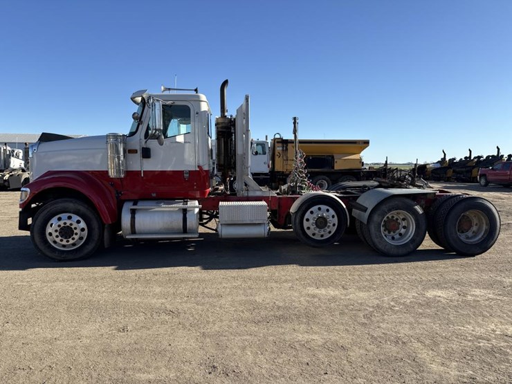 #1952-•-2008-international-eagle-day-cab-truck-tractor-image-2