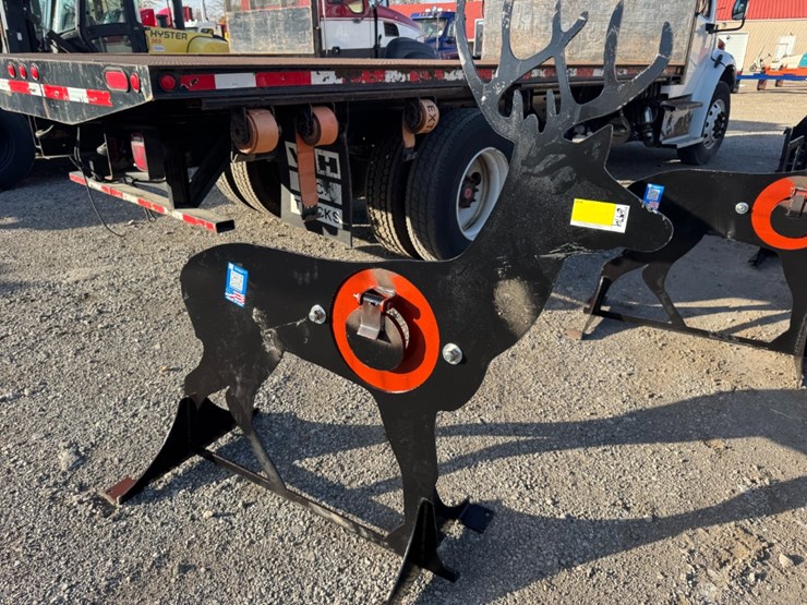 3/8"-ar500-steel-deer-shooting-target-w/-flapper-image-1