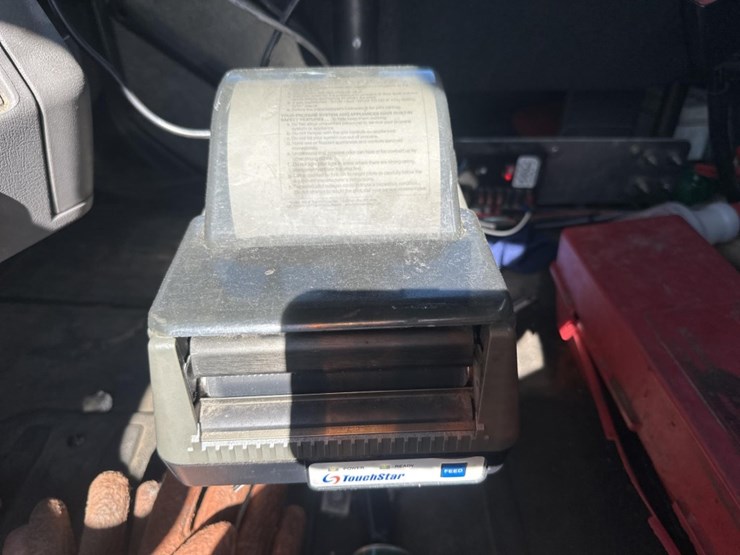 2013-freightliner-m2-106-image-46