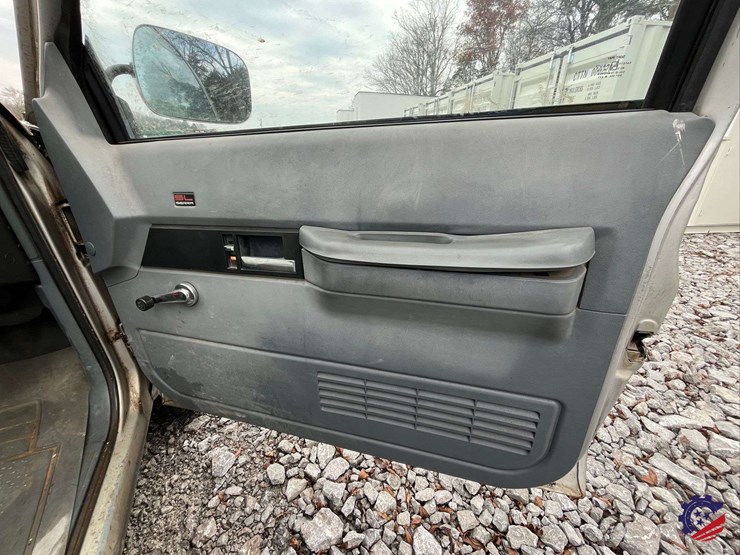 1990-gmc-sierra-pickup-truck-image-43