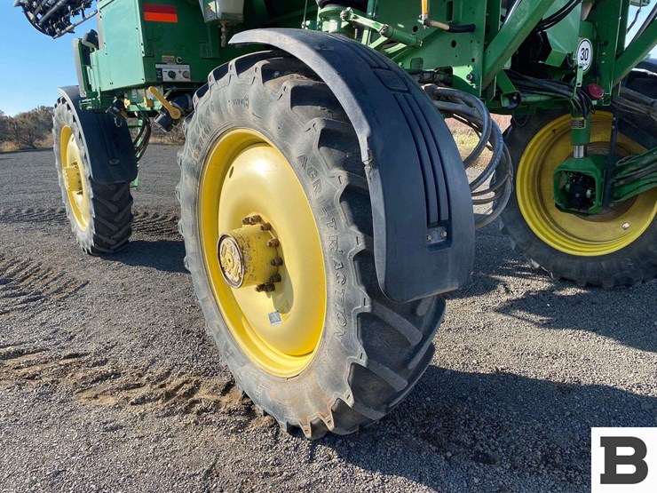 2013-john-deere-4830-image-36