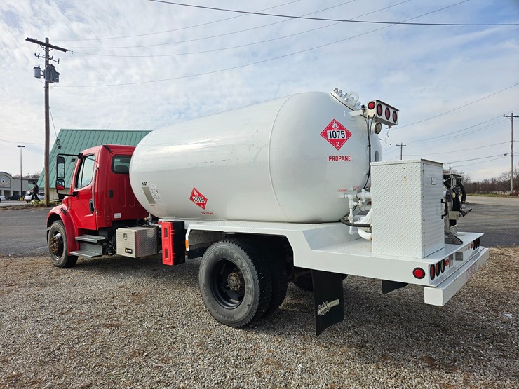 2016-freightliner-s2g-image-11