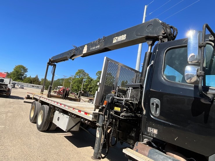 2013-freightliner-sd114-material-crane-image-9
