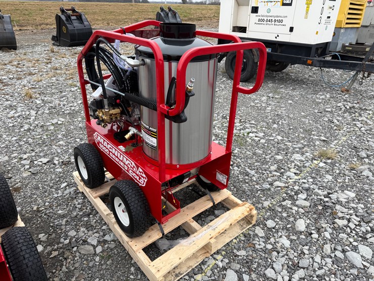 #4-•-unused-magnum-4000-series-hot-water-pressure-washer-inv#33543-image-4