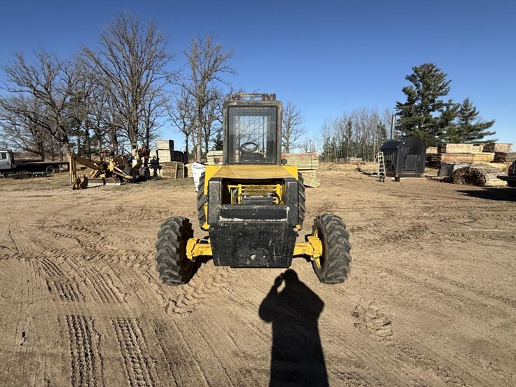 #1975-•-massey-ferguson-14k-forklift-image-7