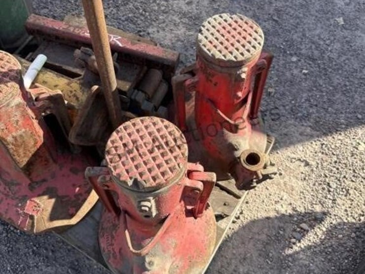 pallet-of-asst-jack-stand-and-jacks-image-6