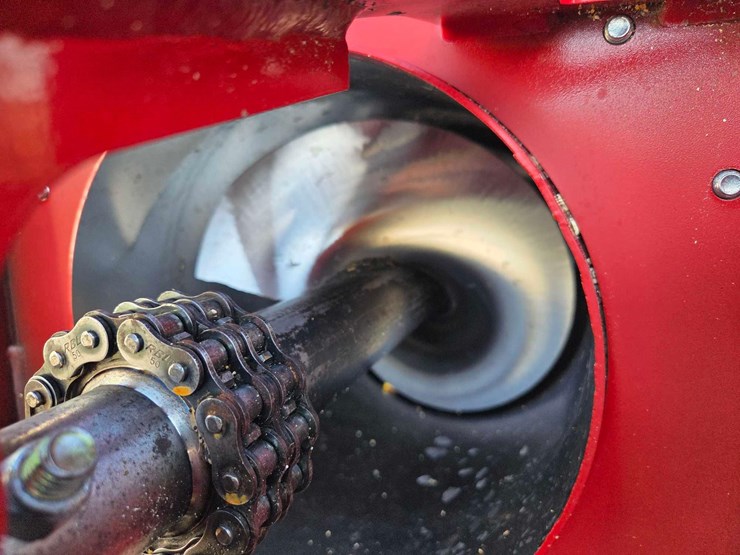 agi-mayrath-hx2-10"x63'-swing-away-auger-image-7