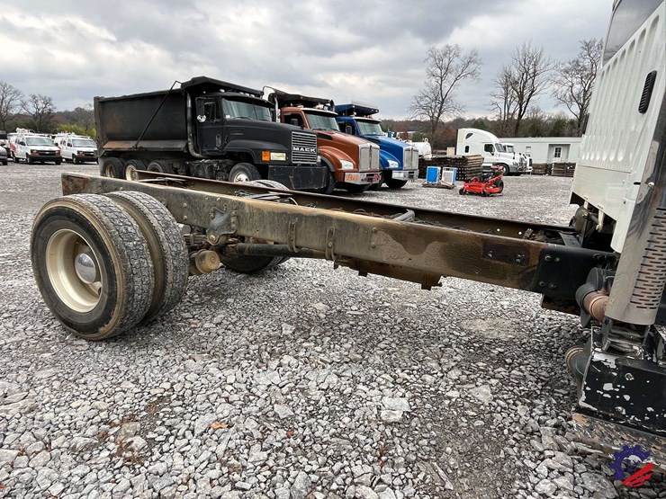 2013-freightliner-m2-s/a-cab-&-chassis-image-34