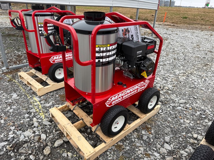 #2-•-unused-magnum-4000-series-hot-water-pressure-washer-254491-inv#33541-image-4