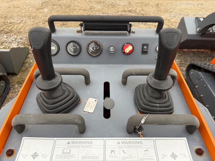 #100-•-2024-erie-industry-scl850-stand-on-skid-steer-loader-scl850562a1396-inv#33620-image-7