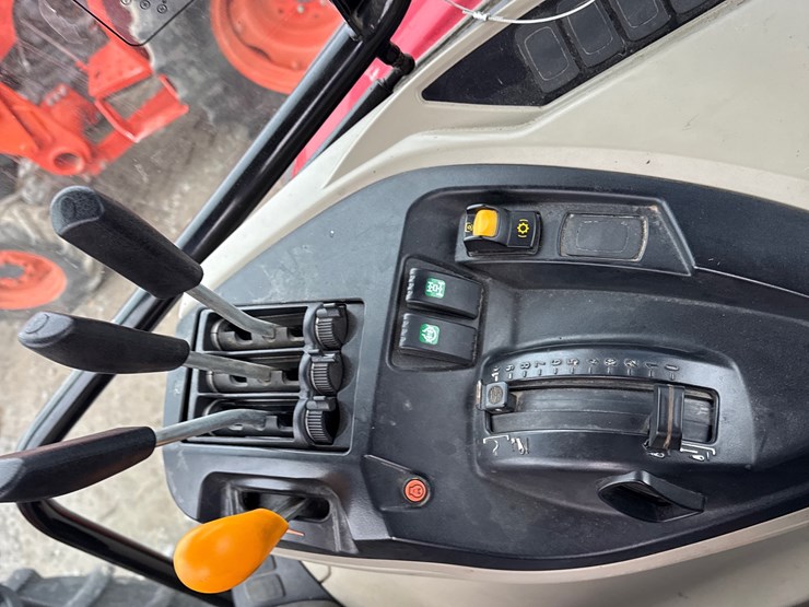 massey-ferguson-4709-image-26