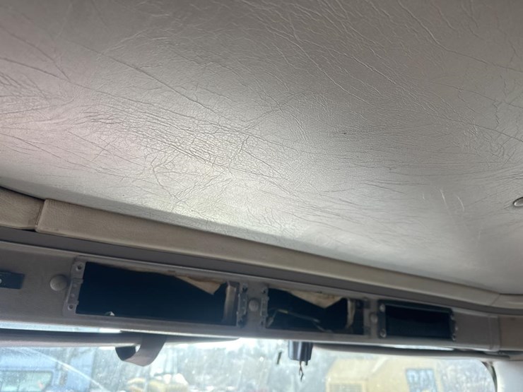 2000-international-9200i-image-34