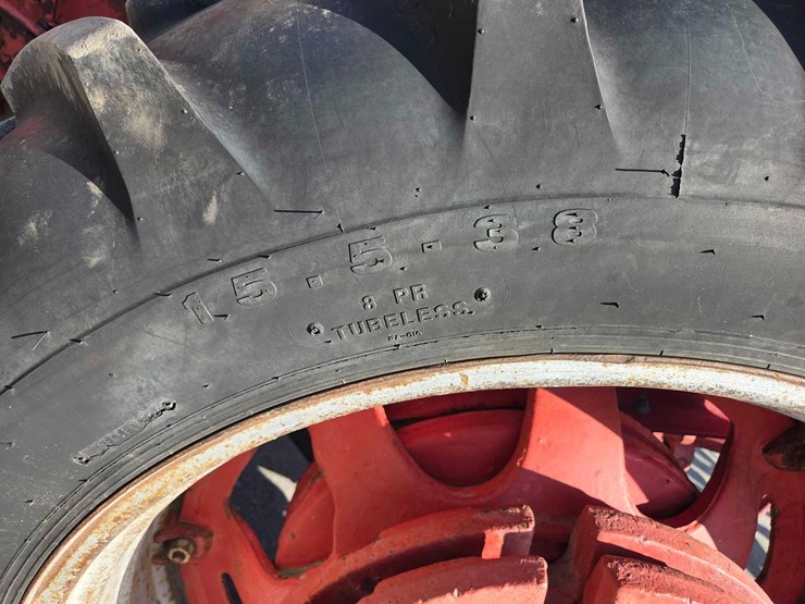 case-ih-560-image-19