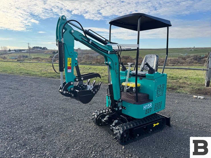 2025-cfg-industrial-h15r-mini-excavator-image-2