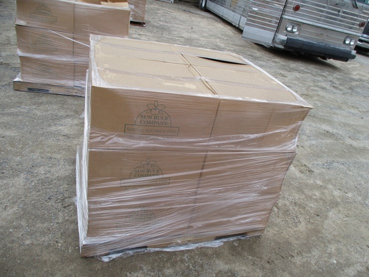 lot-of-square-cedar-wooden-plant-baskets,-image-2