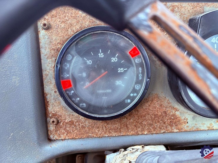 1995-volvo-a30-image-75