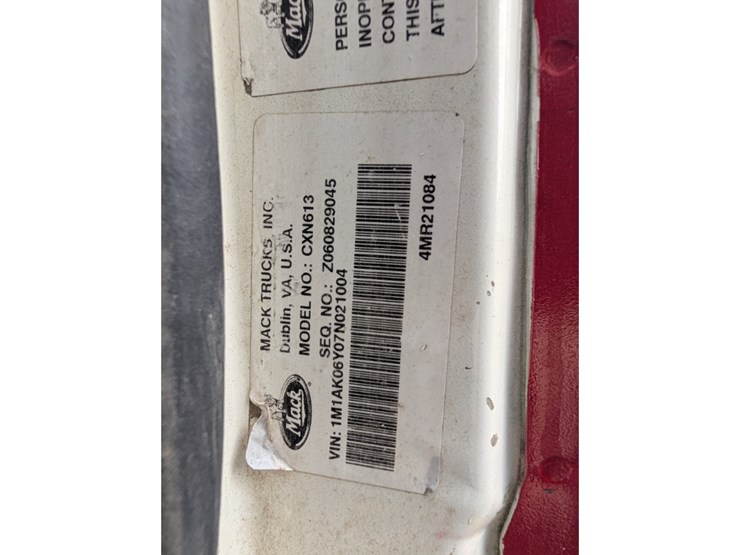 2007-mack-cxn613-daycab-image-23