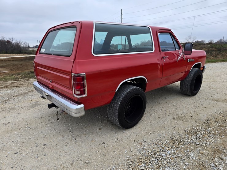 1986-dodge-ram-charger-image-22