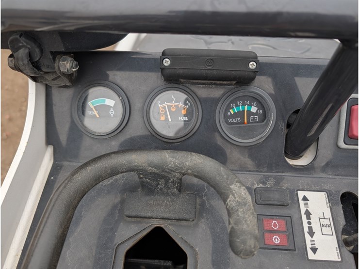 2017-bobcat-mt85-image-12