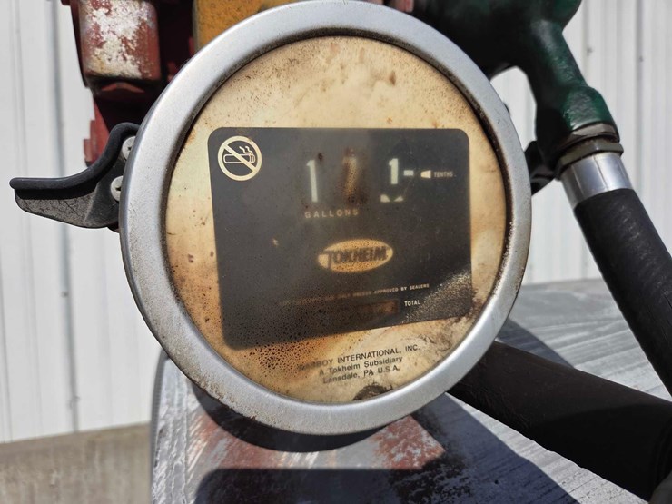 550-gallon-fuel-tank-w/-fill-rite-pump-&-tokheim-meter-image-3