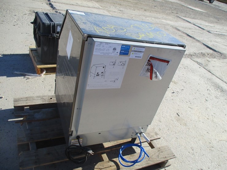 manitowoc-115-volt-ice-maker,-image-2