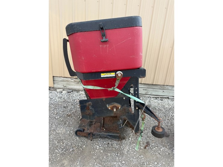 boss-salt-spreader-image-2