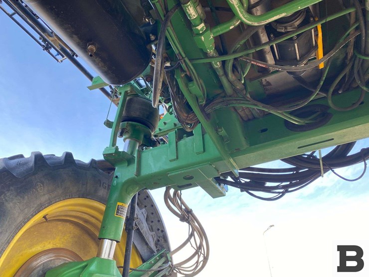 2013-john-deere-4830-image-33