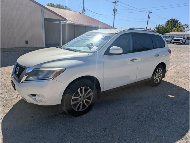 2014-nissan-pathfinder-image-1