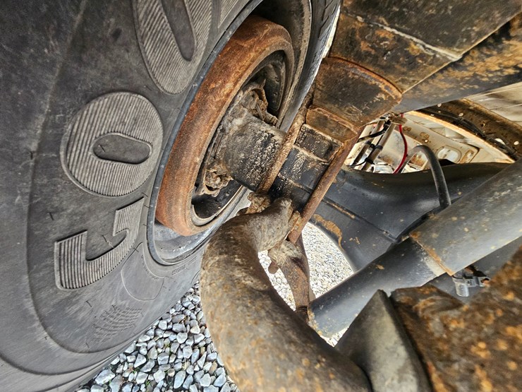 2016-freightliner-s2g-image-73