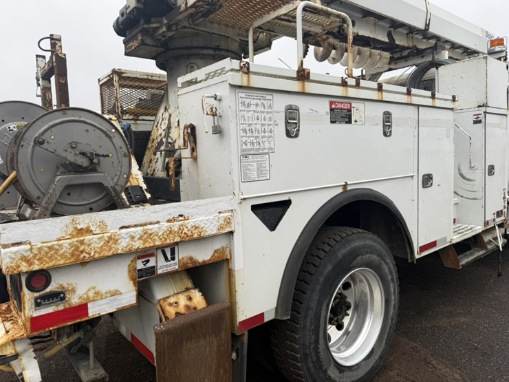 #2000-•-2014-freightliner-altec-digger-derrick-image-47