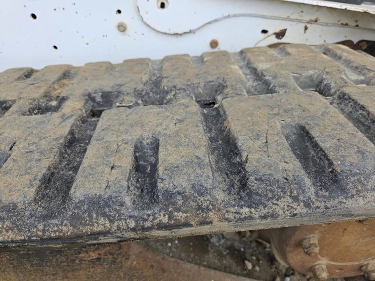 2013-bobcat-t770-image-58