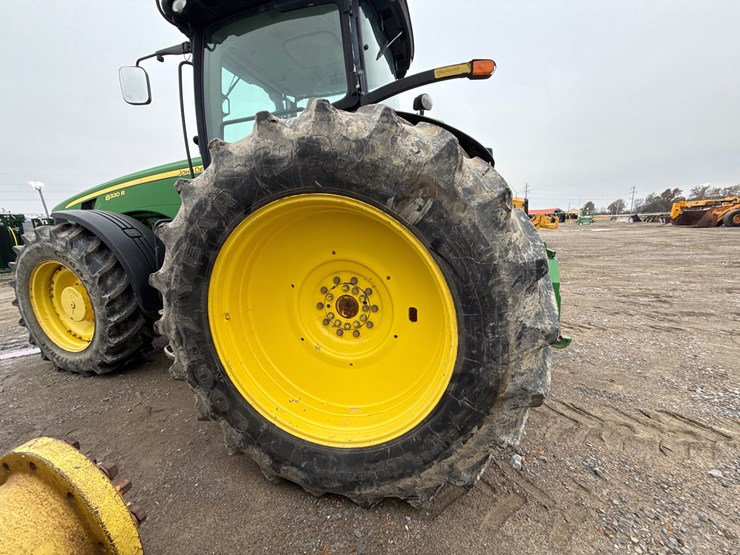 john-deere-8320r-image-19