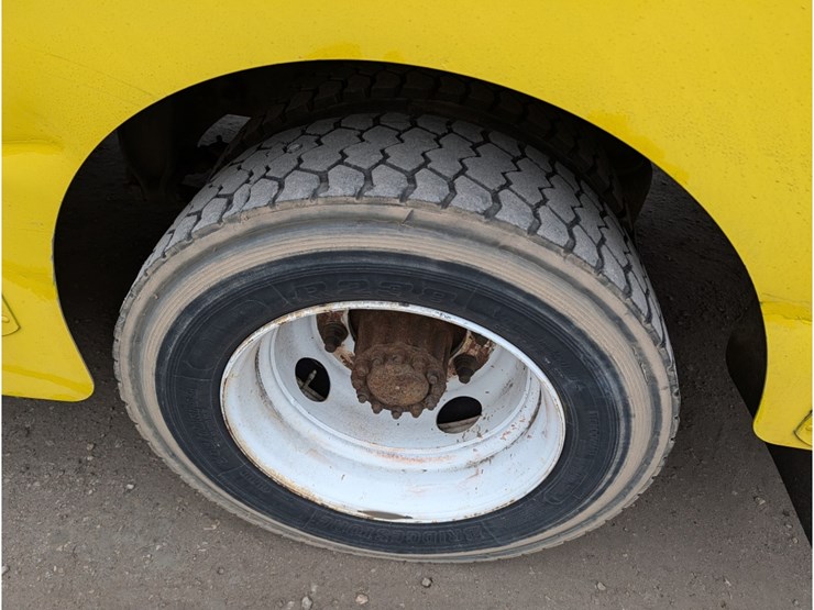 2017-freightliner-mt55-image-8