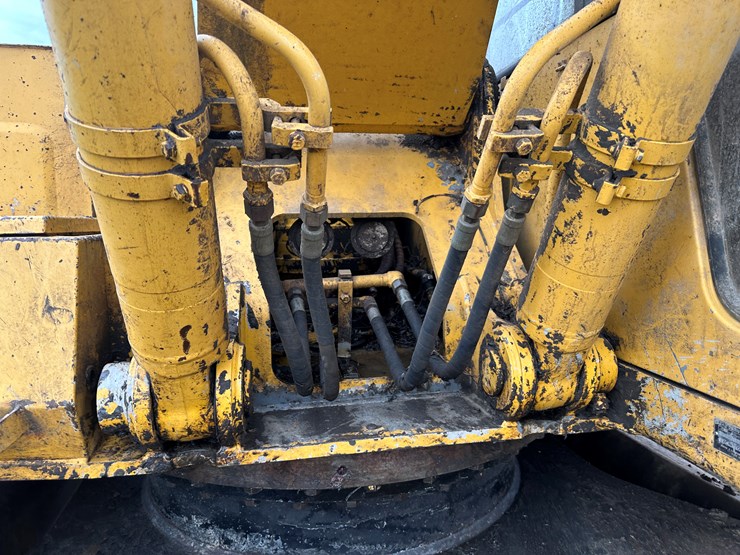 deere-790e-lc-image-56