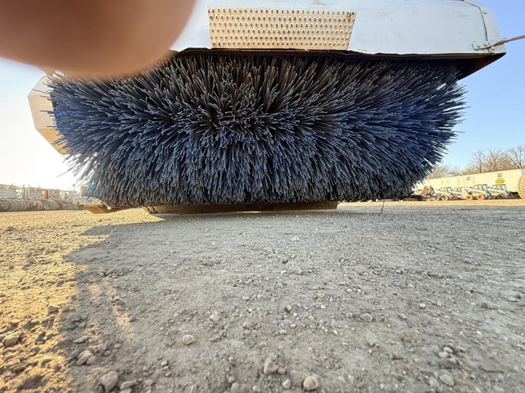 #1981-•-1990-mobil-sweeper-ahl-sweeper-truck-image-43