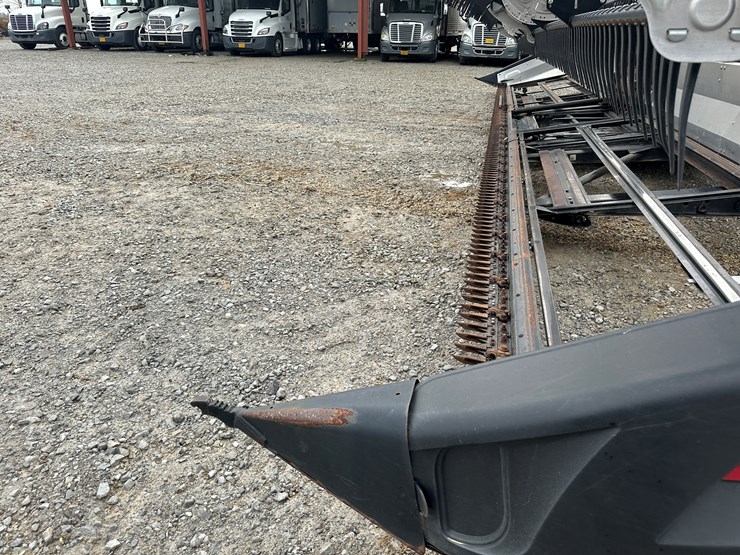 2022-mac-don-fd240-image-39