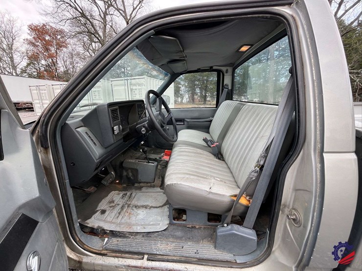 1990-gmc-sierra-pickup-truck-image-50