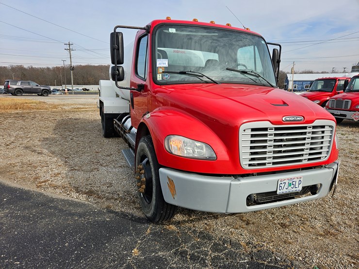 2016-freightliner-s2g-image-26