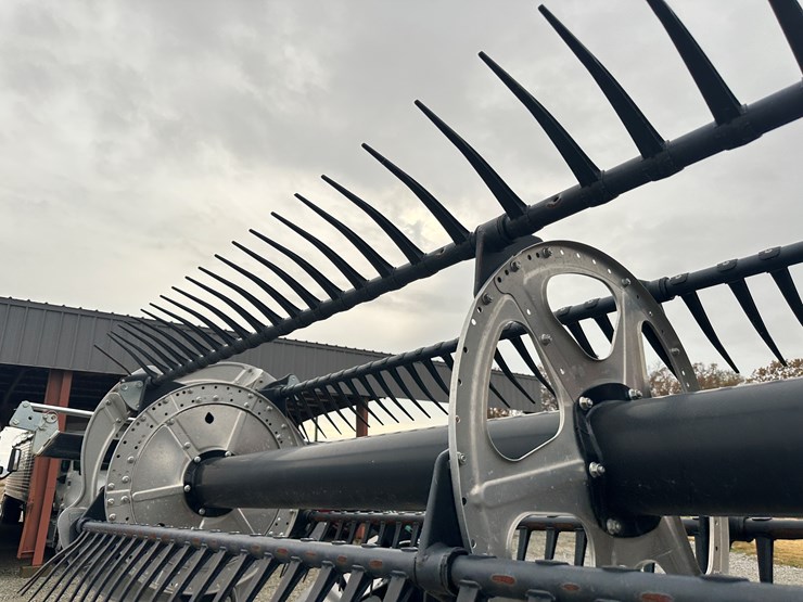 2022-mac-don-fd240-image-57