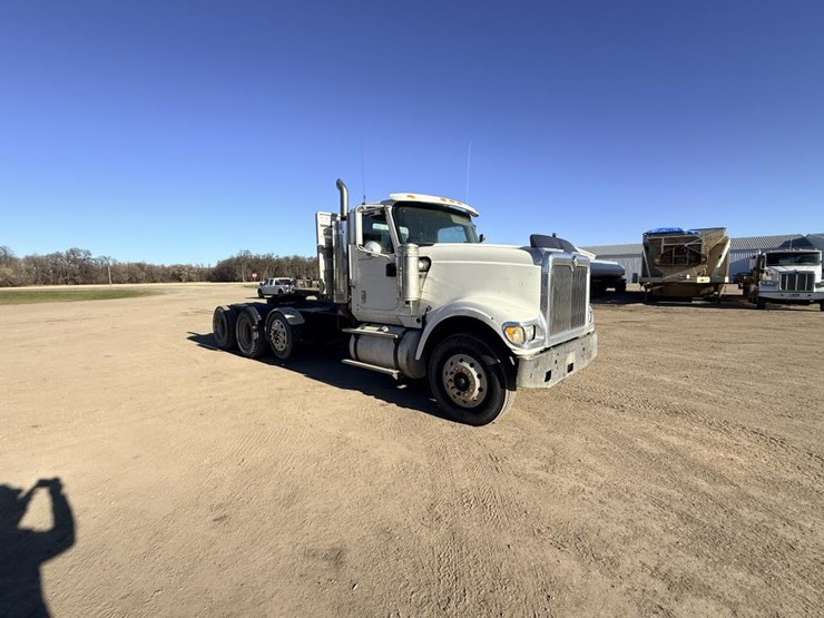 #1974-•-2008-international-eagle-day-cab-truck-tractor-image-7