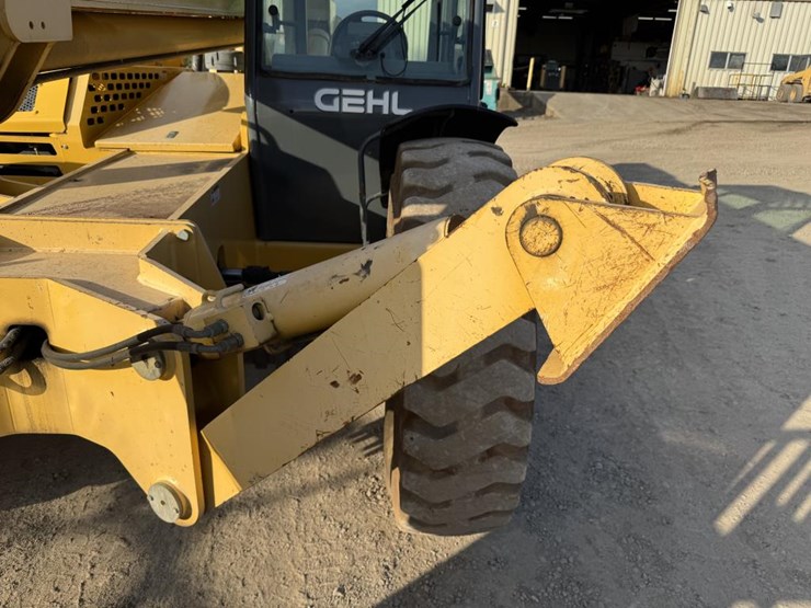 2013-gehl-dl11-image-26