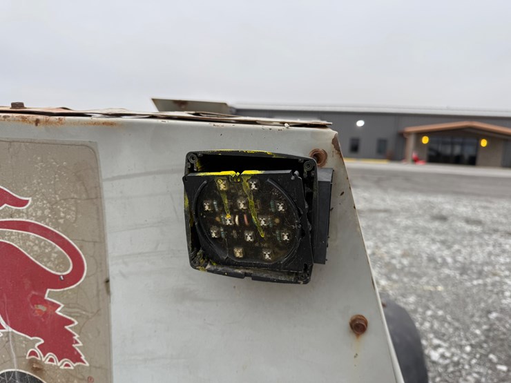 #22619-•-1994-leroi-185-portable-air-compressor-3272x209-6/94-image-22