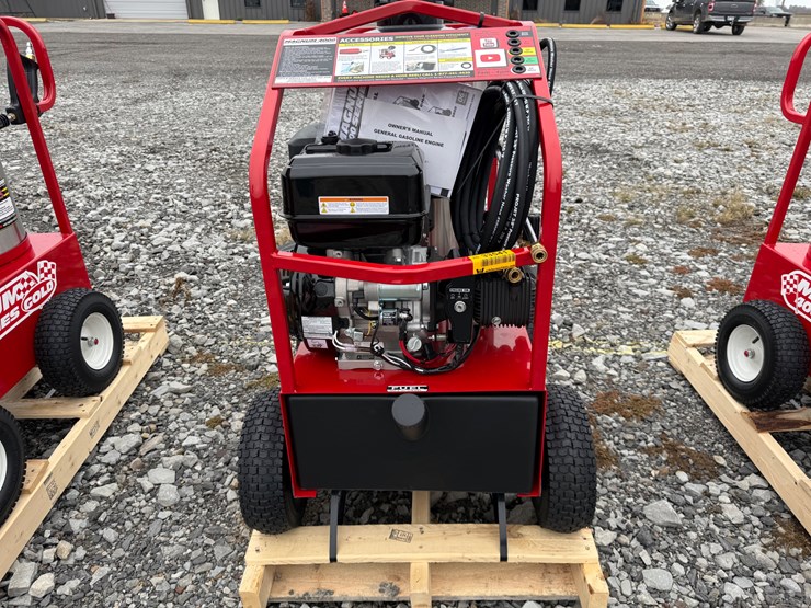 #2-•-unused-magnum-4000-series-hot-water-pressure-washer-254491-inv#33541-image-2
