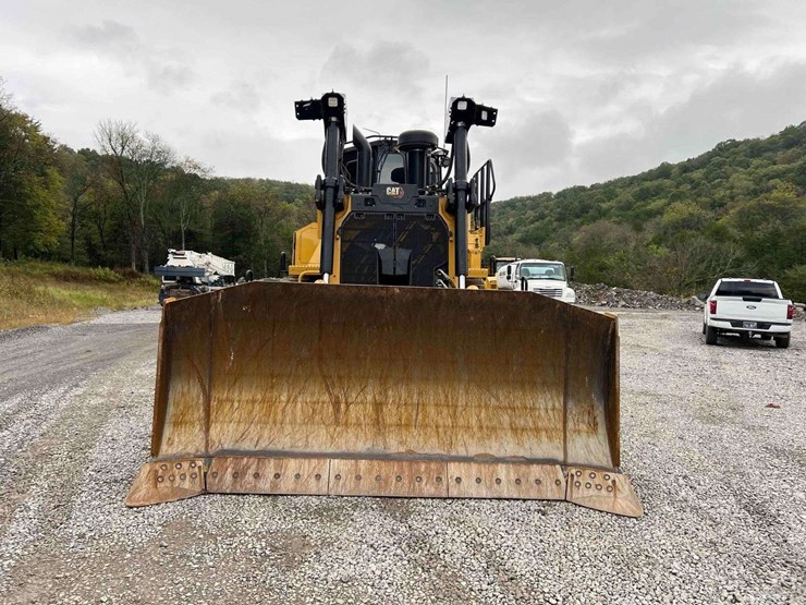 2022-caterpillar-d7-image-5