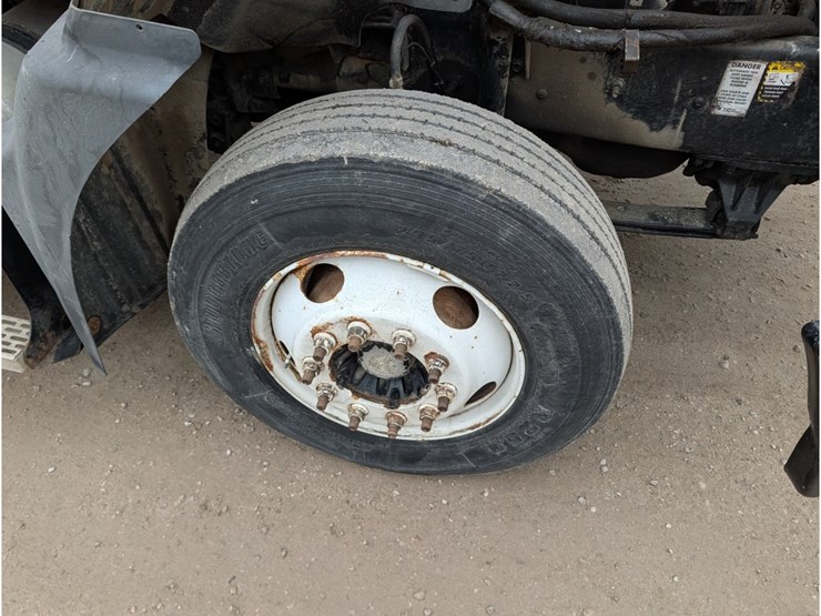 2007-mack-cxn613-daycab-image-12