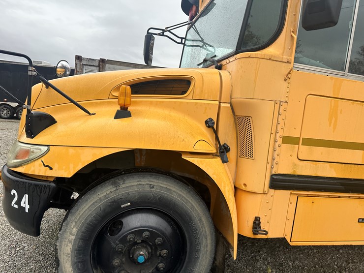 2005-international-pb105-image-30